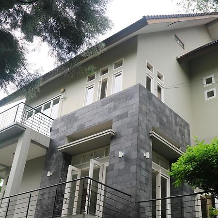 Villa Babeh Bandung Exterior photo